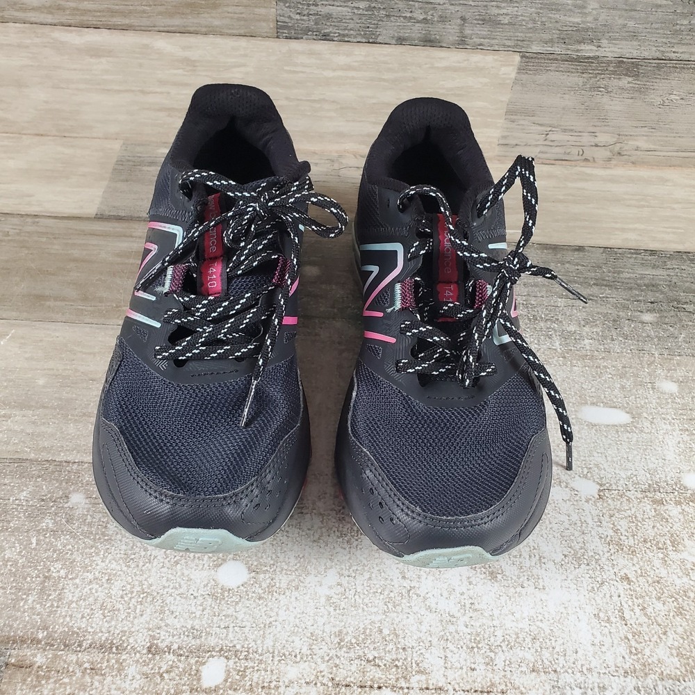 New Balance 410 V8 Womens Shoes Sz‎ 7 B Black Hi-Pink Bright Cyan Sneakers - Picture 2 of 10